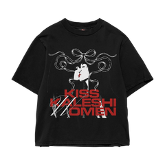 KALESHI KISS OVERSIZED TEE